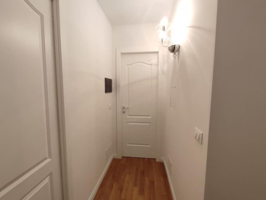 Casa Renova, Intero Appartamento, 2 Camere, Max 4 Ospiti, Trieste Zona Storica Exteriér fotografie