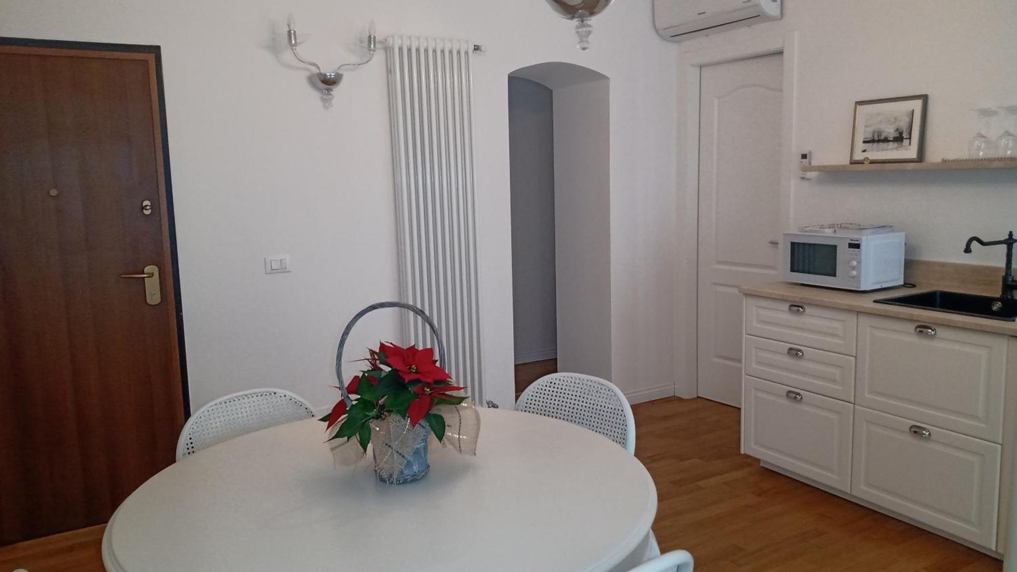 Casa Renova, Intero Appartamento, 2 Camere, Max 4 Ospiti, Trieste Zona Storica Exteriér fotografie